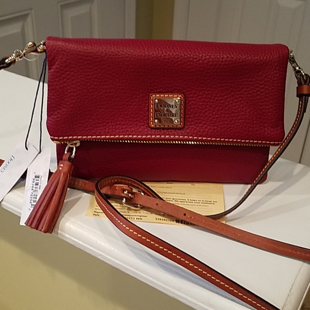 🎉(NWT) Dooney & Bourke crossbo